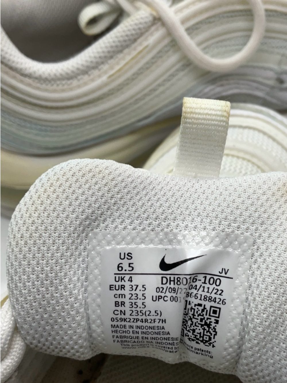 🦊 NIKE AIR MAX 97 Summit White in Womens size 6.5 Sneakers Tennis Shoe Jogging - Picture 7 of 7